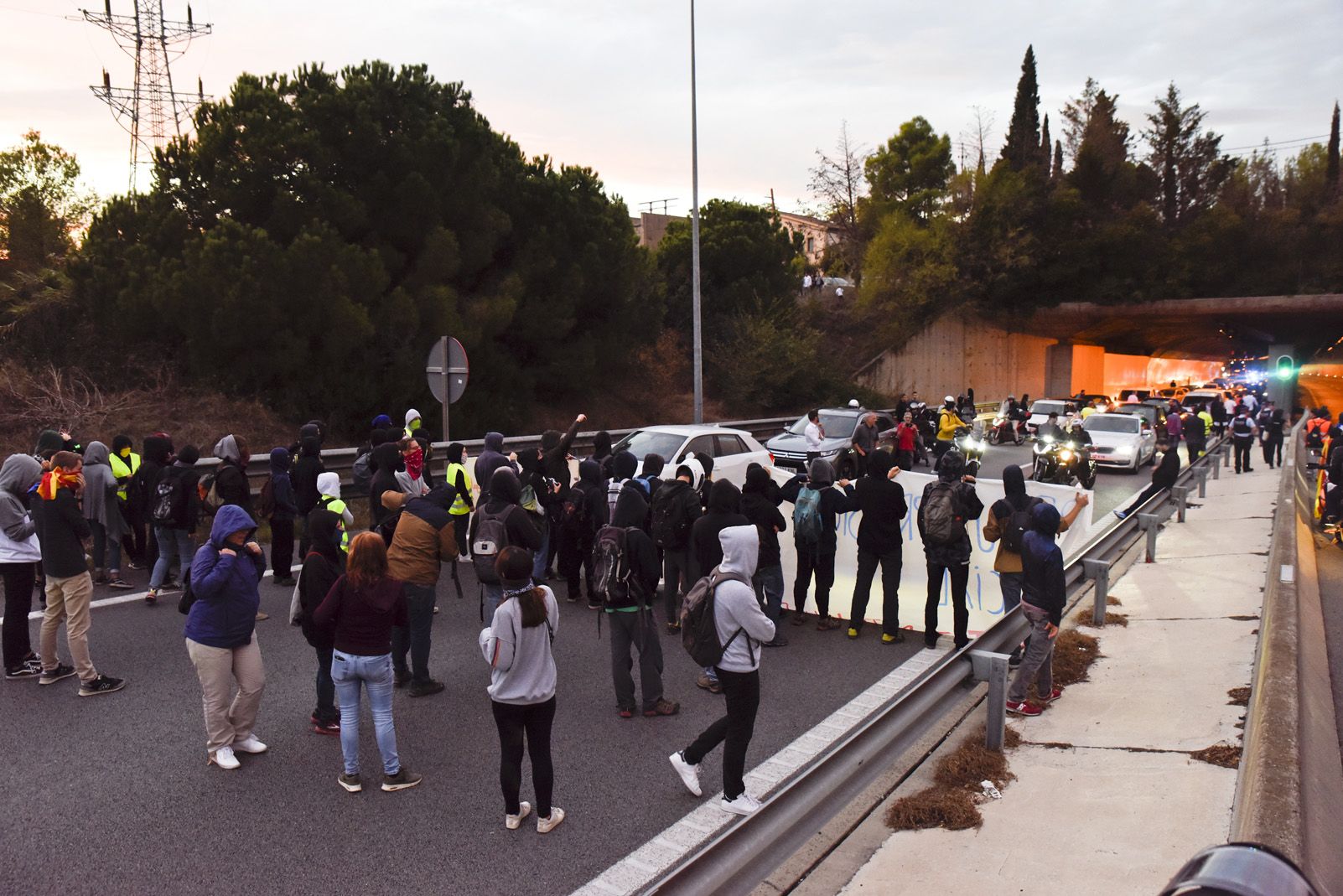 Tall de la C-16 contra la sentència. FOTO: Bernat Millet