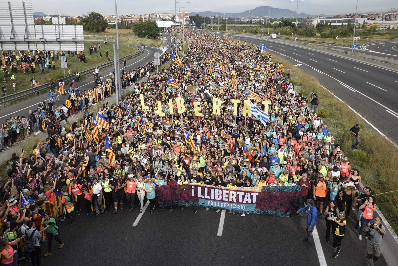 Marxa per la Llibertat que ha sortit de Sant Cugat FOTO: Bernat Millet