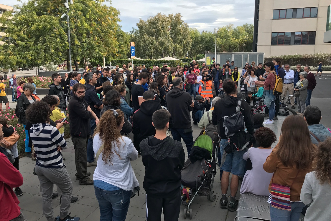 Concentració a l'ajuntament de Sant Cugat per la vaga general FOTO: TOT Sant Cugat