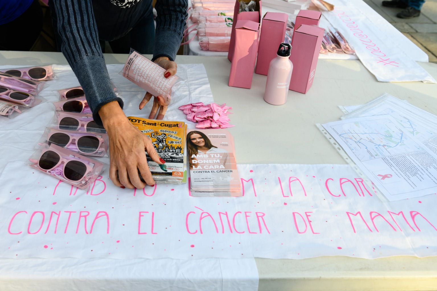 Dia del cáncer de mama caminada solidaria. Foto: Miguel López Mallach