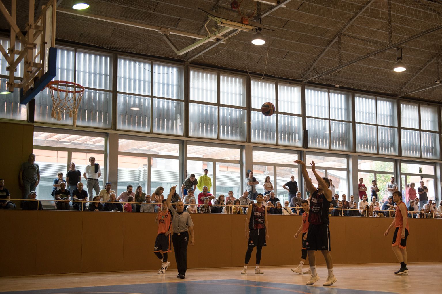 Bàsquet masculí. Partit de lliga. UE Sant Cugat FC-Bàsquet Pia Sabadell. Foto: Miguel López Mallach