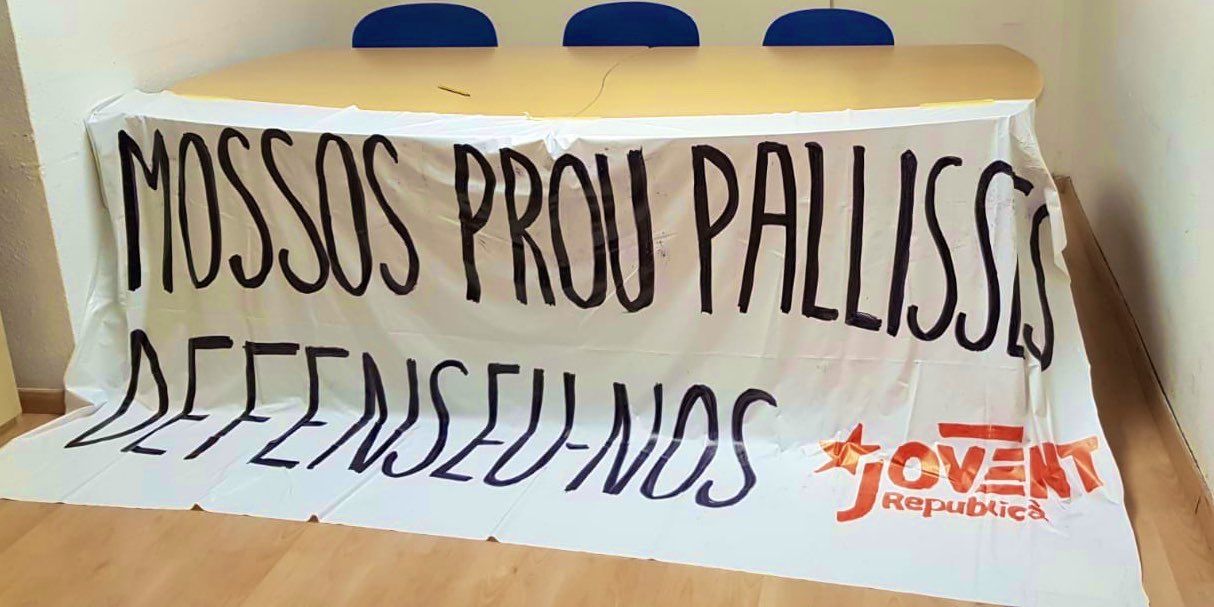 El missatge de la pancarta del Jovent Republicà. FOTO: Cedida