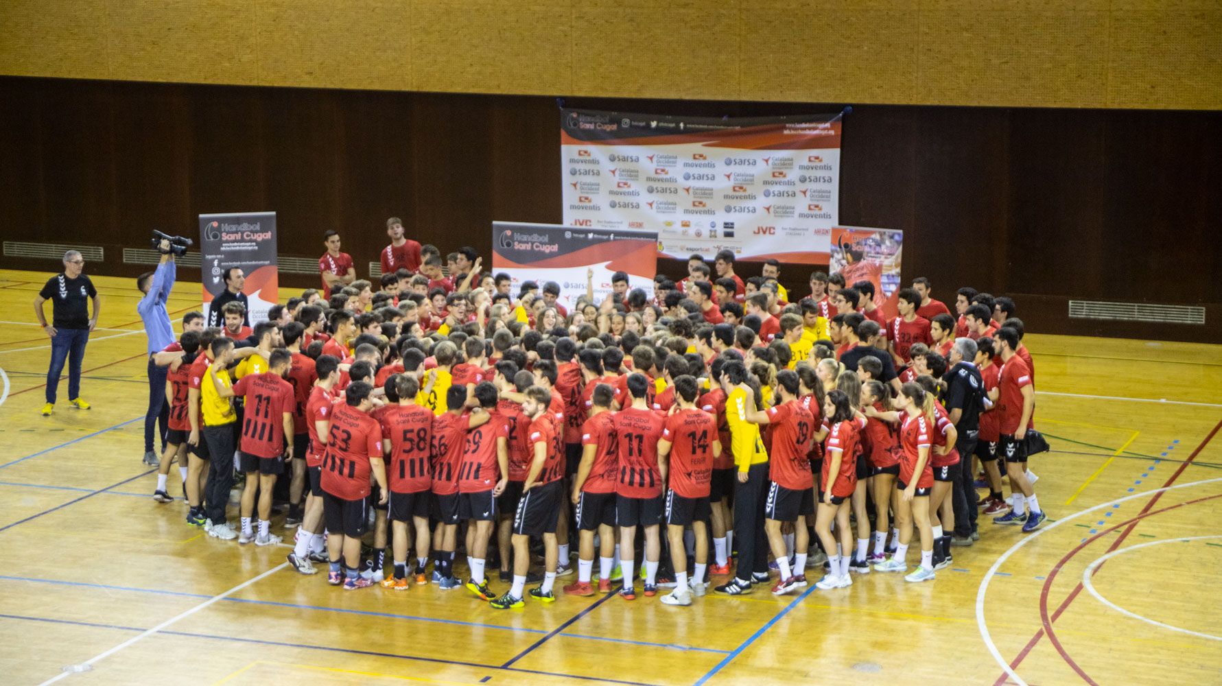 Presentació d'equips Club Handbol Sant Cugat. Foto: Adrián Gómez