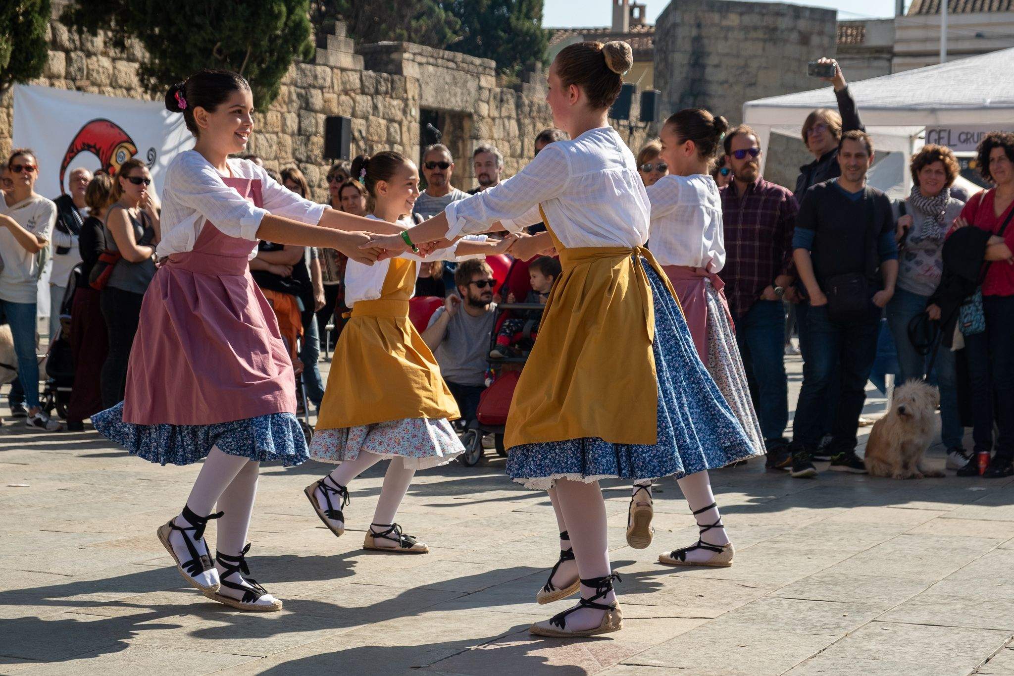 Actuació del Grup Mediterrània. FOTO: Ale Gómez