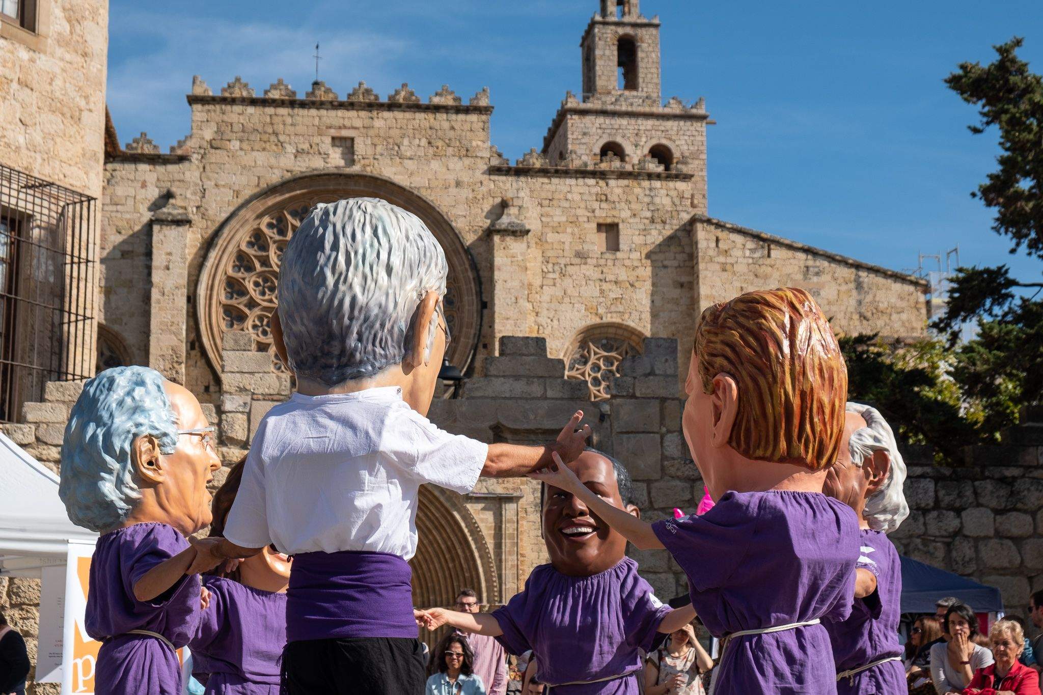 Actuació dels Caparrots en la Festa de Tardor. FOTO: Ale Gómez