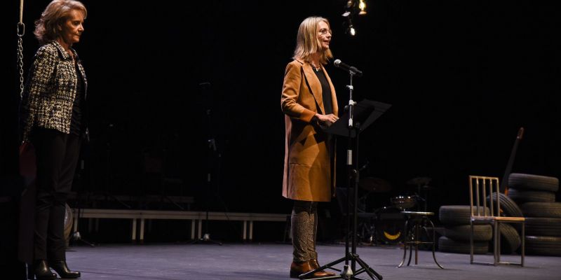 Ingla i Vilallonga a la Nit de Poesia. FOTO: Bernat Millet