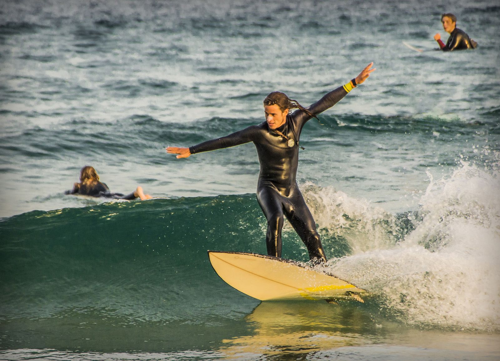 Trinitat Canals   GAUDINT AMB LES ONADES   CALA LA FOSCA GIRONA