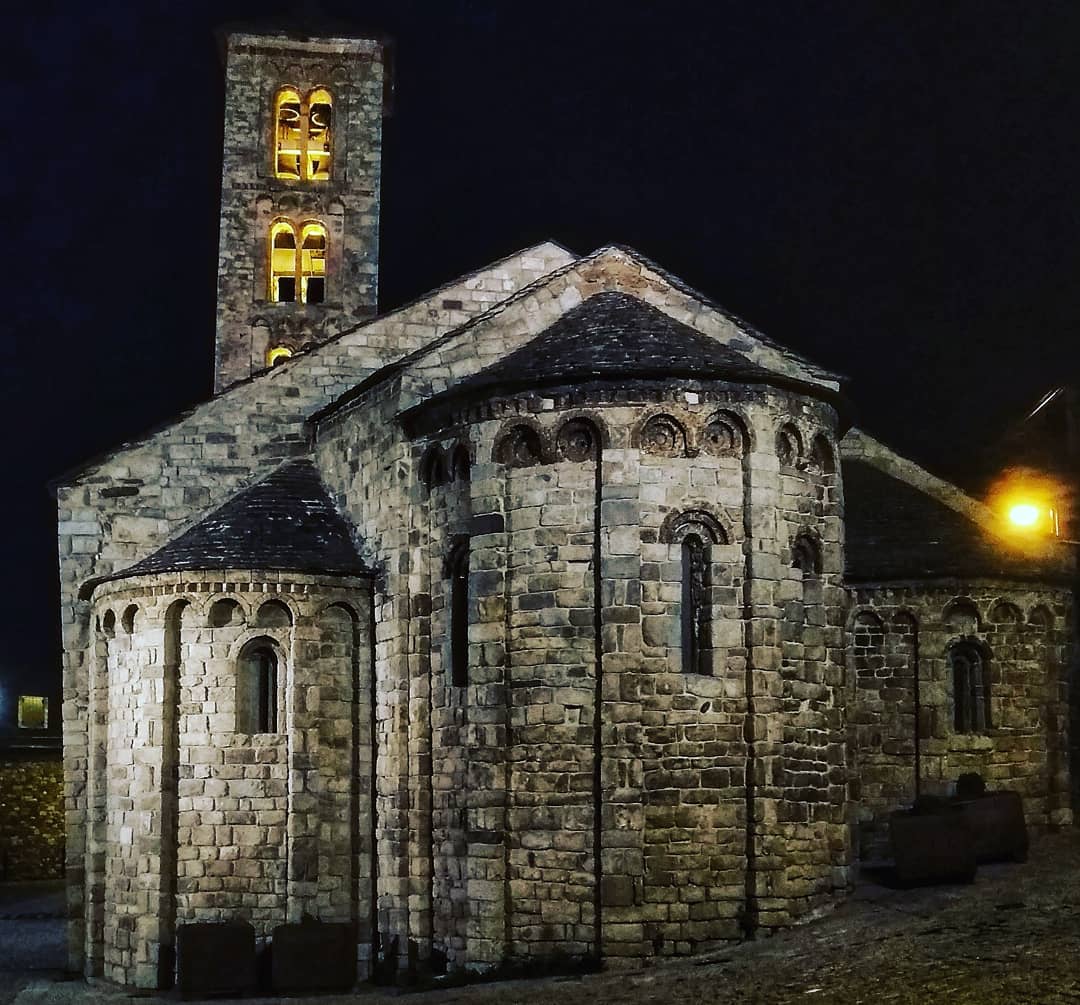 climentclerch    Quan es fa de nit. Església de Santa Maria de Taüll