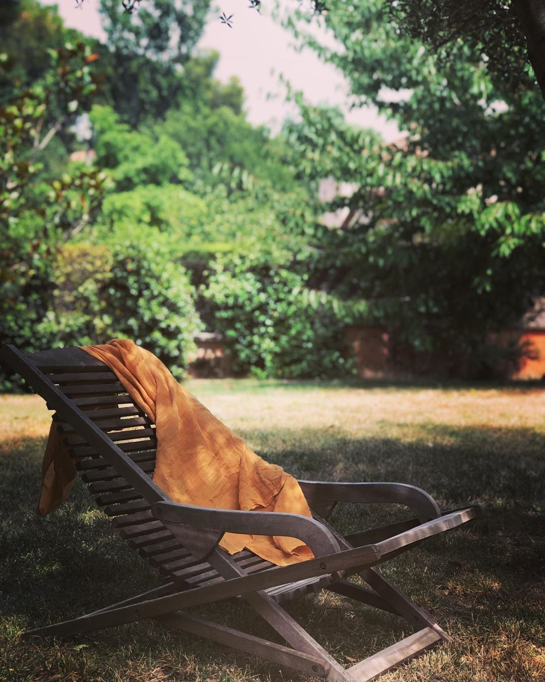 crislastraravn   Summertime and the livin’ is easy #caughtmyeye 