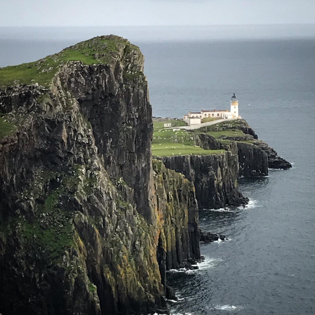 estherix82    El far de l’illa de Sky