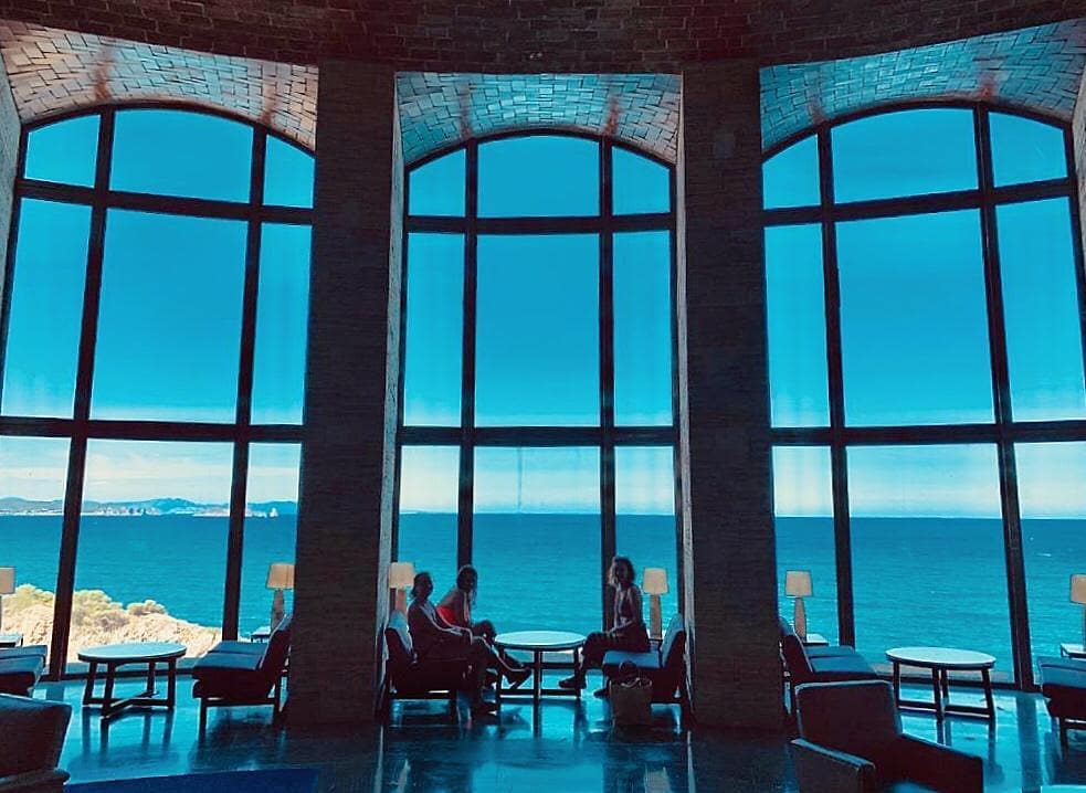 helenaferrermay    Envoltades pel mar