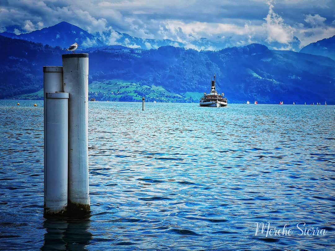 merche sierra    Paseando dentro de una preciosa postal.