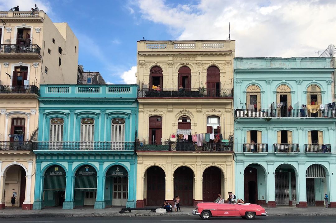 rsubist    Tant de bo que quan tornis a casa no t’atrapi la llàgrima als ulls