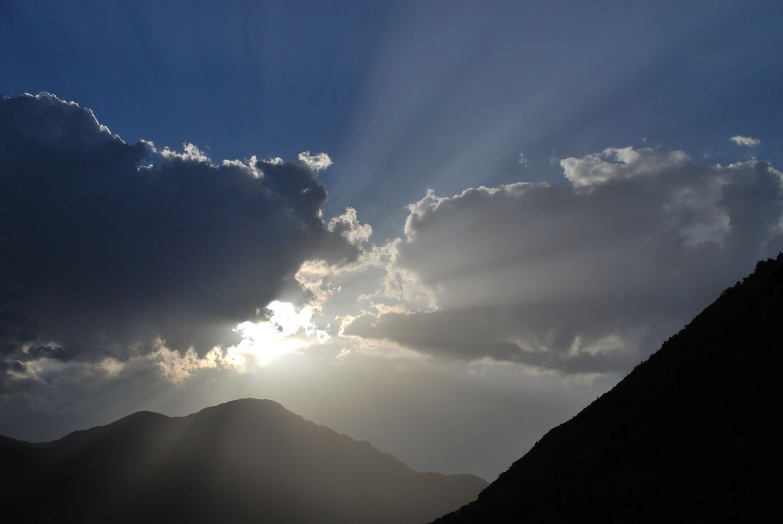 Sergi Cabrera Melo   i can't explain the magic   Vilac