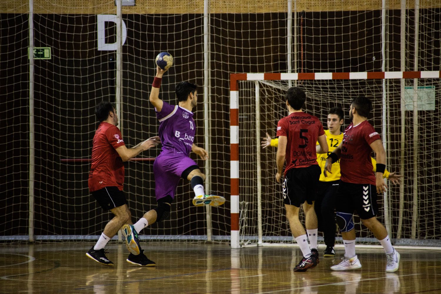 Handbol. Partit de lliga. CH Sant Cugat-Sant Martí-Adrianenc. Foto: Adrián Gómez