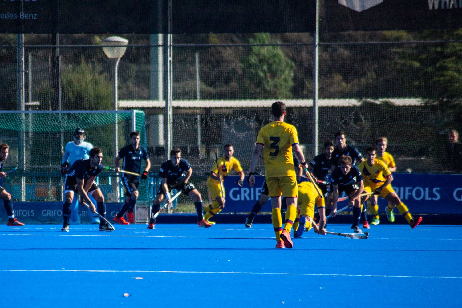 Hoquei sobre herba masculí. Partit de lliga. Junior FC-FC Barcelona. Foto: Adrián Gómez