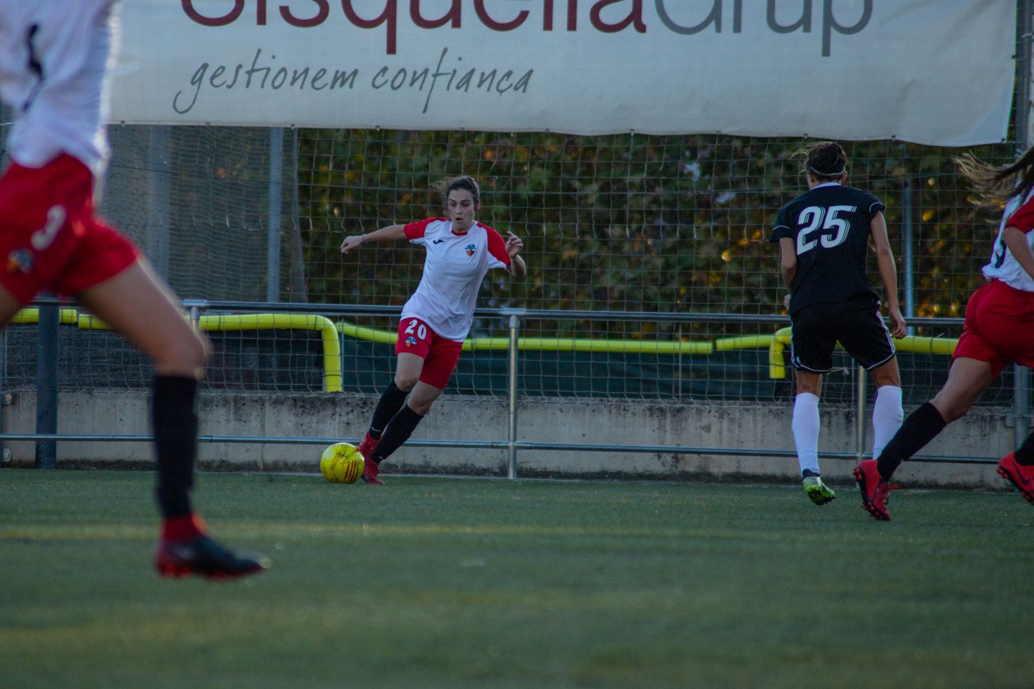 ZEM Jaume Tubau. Futbol femení. Partit de lliga. Sant Cugat FC-Món Femení Terrassa. Foto:Adrián Gómez.