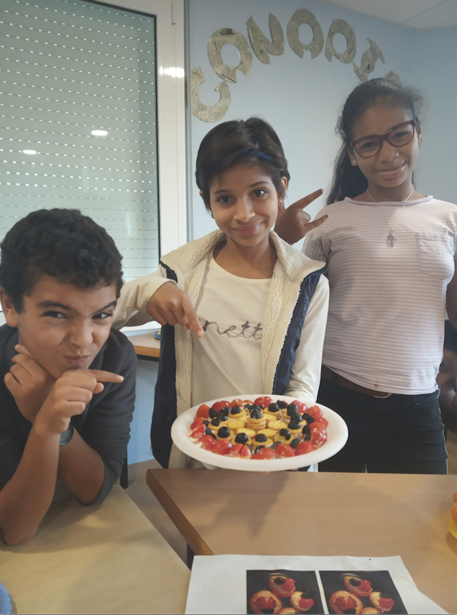 Alumnes del Centre Obert on van realitzar un petit MasterChef. FOTO: Cedida