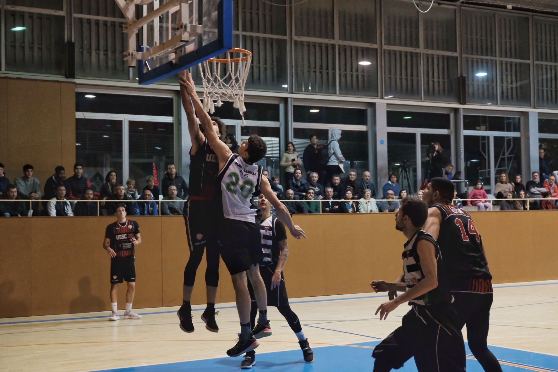 La UE Sant Cugat ha derrotat la Salle Ploms Reus, per 74 punts a 72, en la pròrroga. FOTO: Ale Gómez