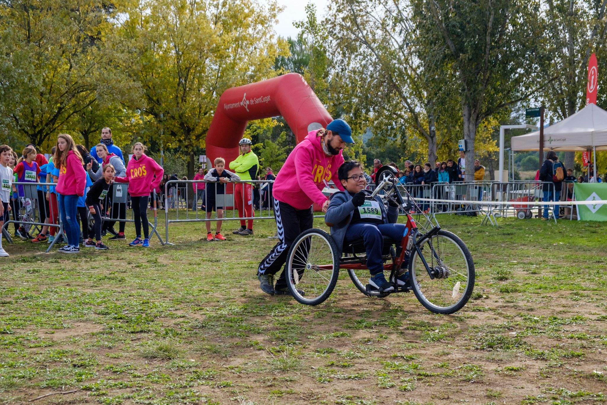Celebració del 21è Cros Ciutat de Sant Cugat al parc de la Pollancreda. FOTO: Ale Gómez