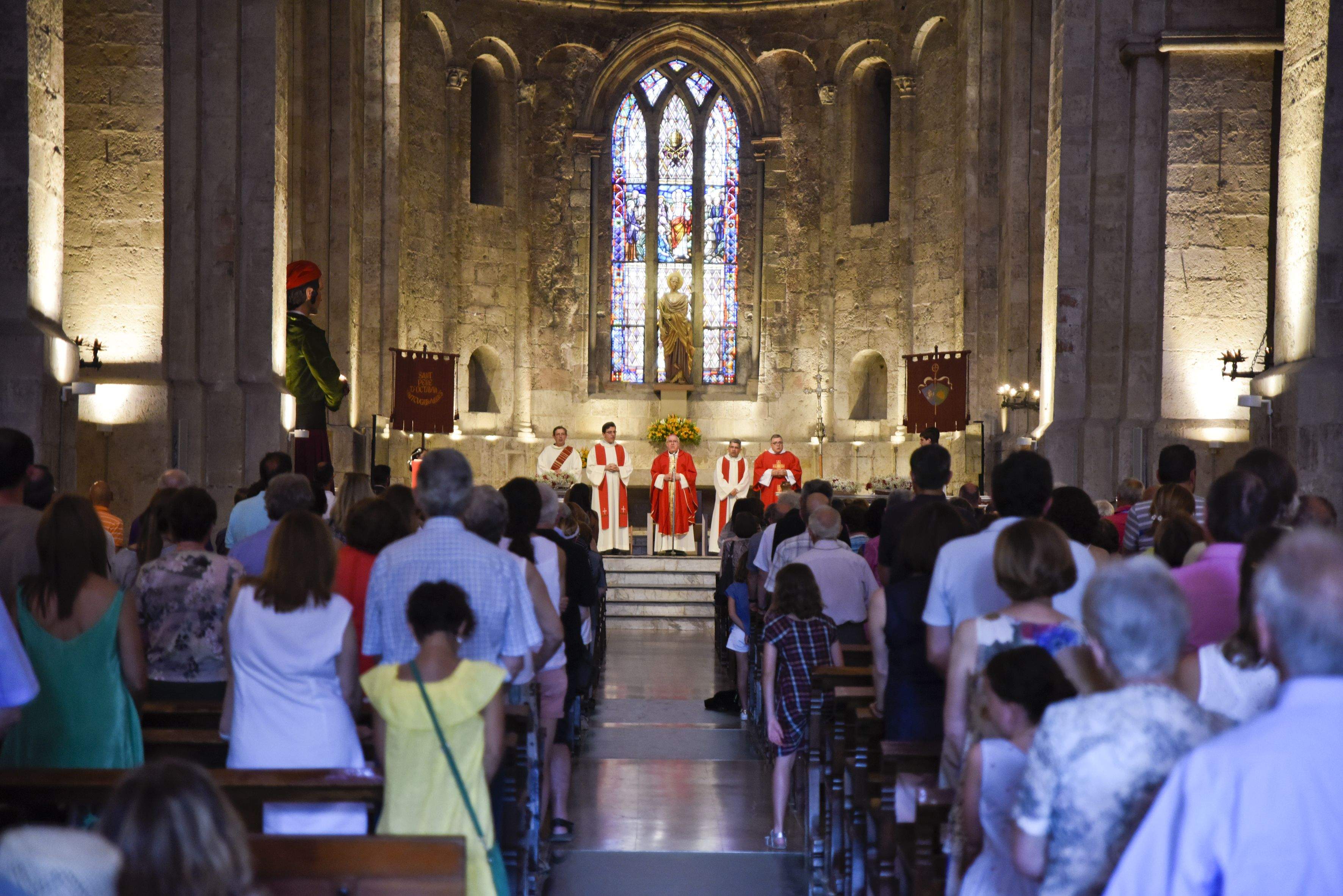 Interior de l'Església Sant Pere d'Octavià. FOTO: Bernat Millet