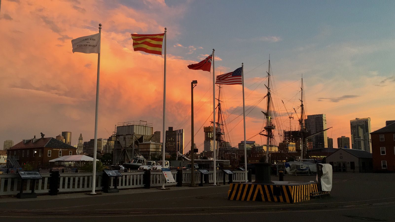 Clara Roig Arsequell   Cel rogent, pluja o vent   Boston