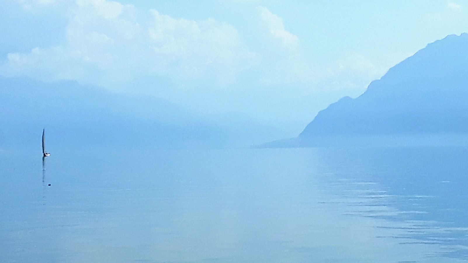 Fernando Montes   Navegando...   Llac Leman, Lausanne, Suïssa