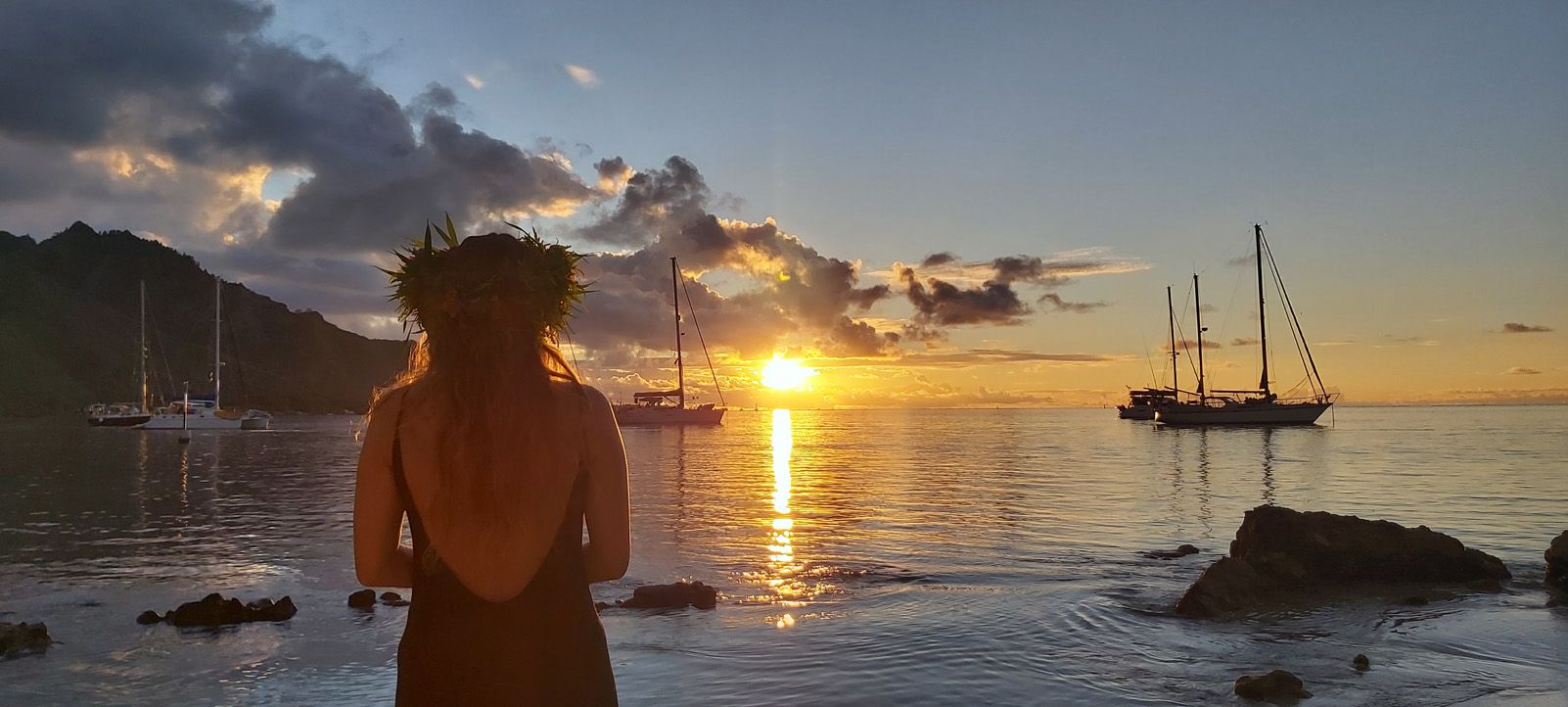 Lorena Del Bosque Castillo   Tempus fugit   Moorea