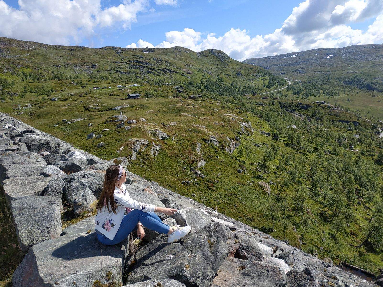 Lydia Ayala Gallardo   Tierra de los Harudes   Voringsfoss, Noruega