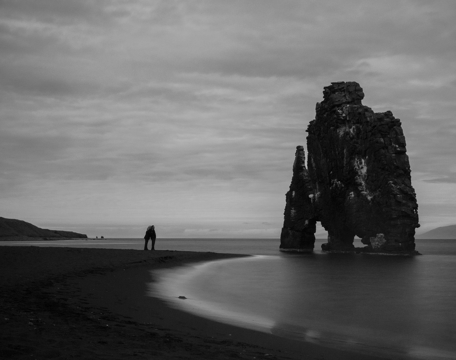 Marc Gomez Rullan   Drac bebent aigua...   Islàndia (Hvítserkur)