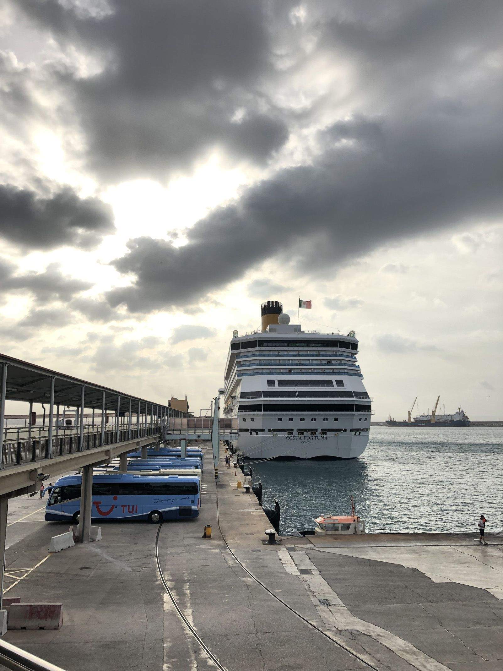 Mario Culebras Amigo   Cel ennuvolat durant l'alba al Port de Palma de Mallorca   Palma de Mallorca
