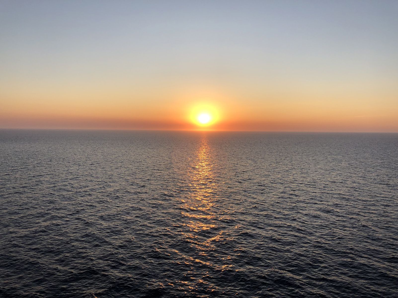 Mario Culebras Amigo   Posta de Sol des d'un creuer pel Mar Mediterrani   Mar Mediterrari, sortint de Marsella