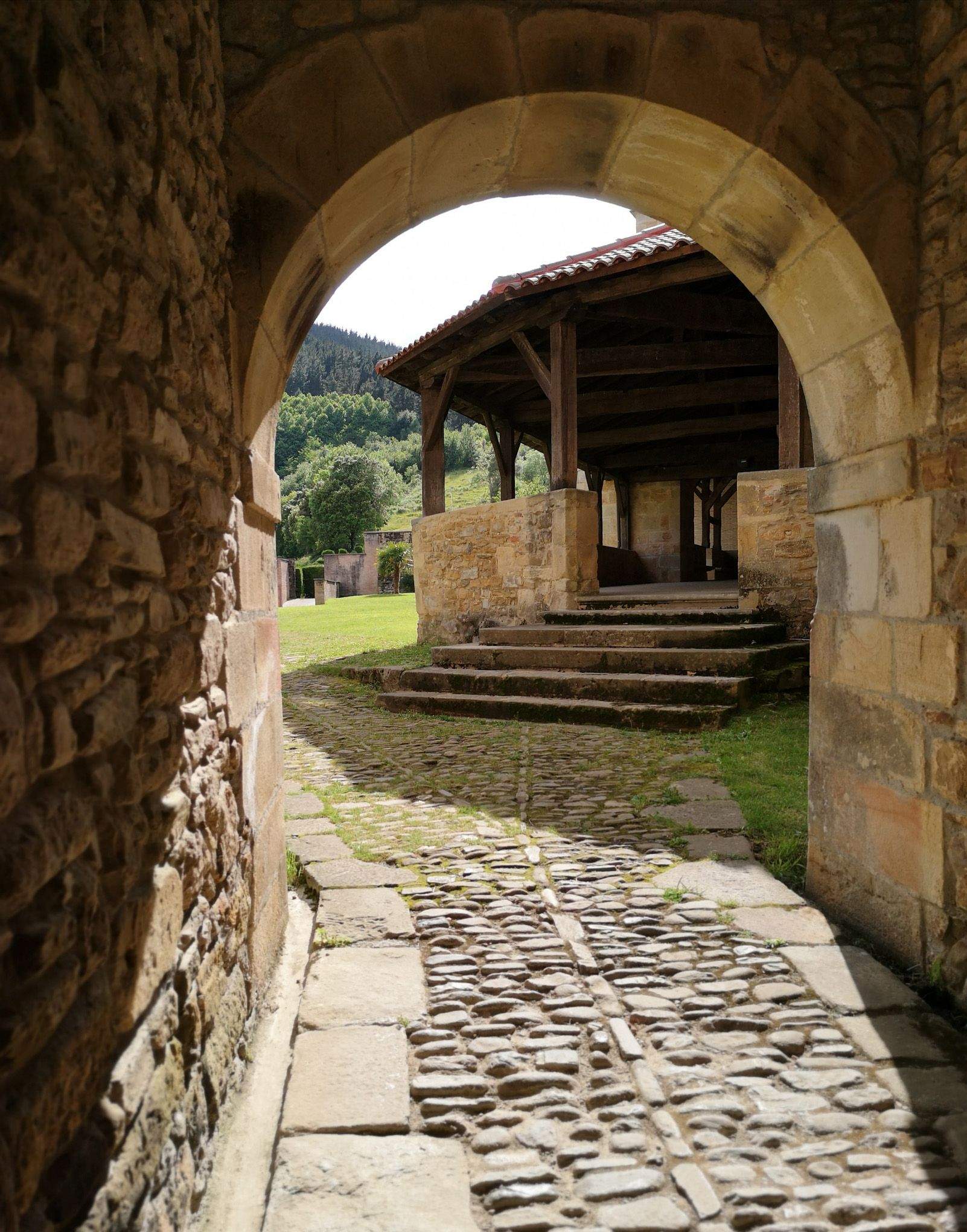 Mariona Alegret   Manca el monjo.   Col. Legiata de Zenarruza