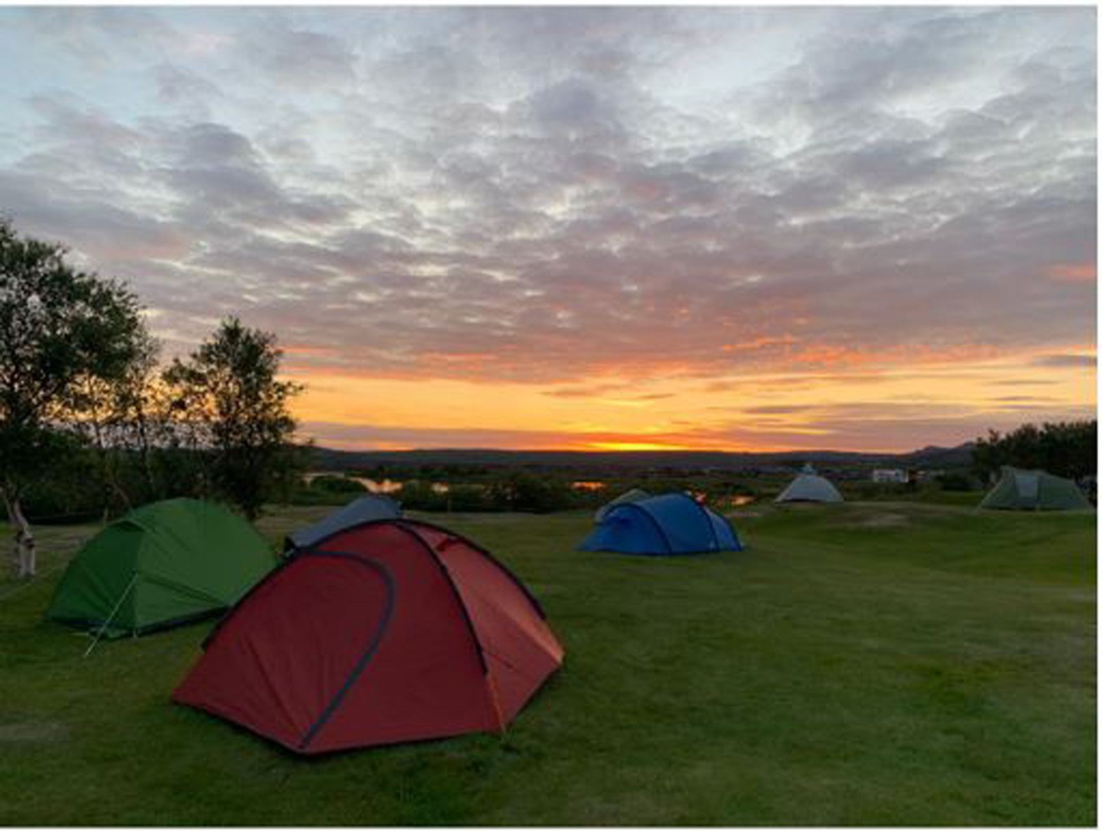 Meritxell Dolz Solé   Les nits més llargues i màgiques d’estiu 00.00pm   Myvtan