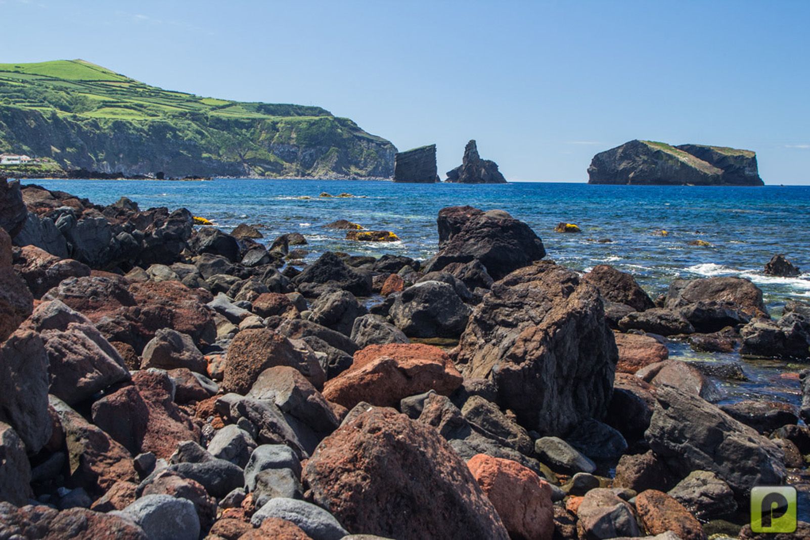 Moma Catxés   Roques Flotants   Mosteiros