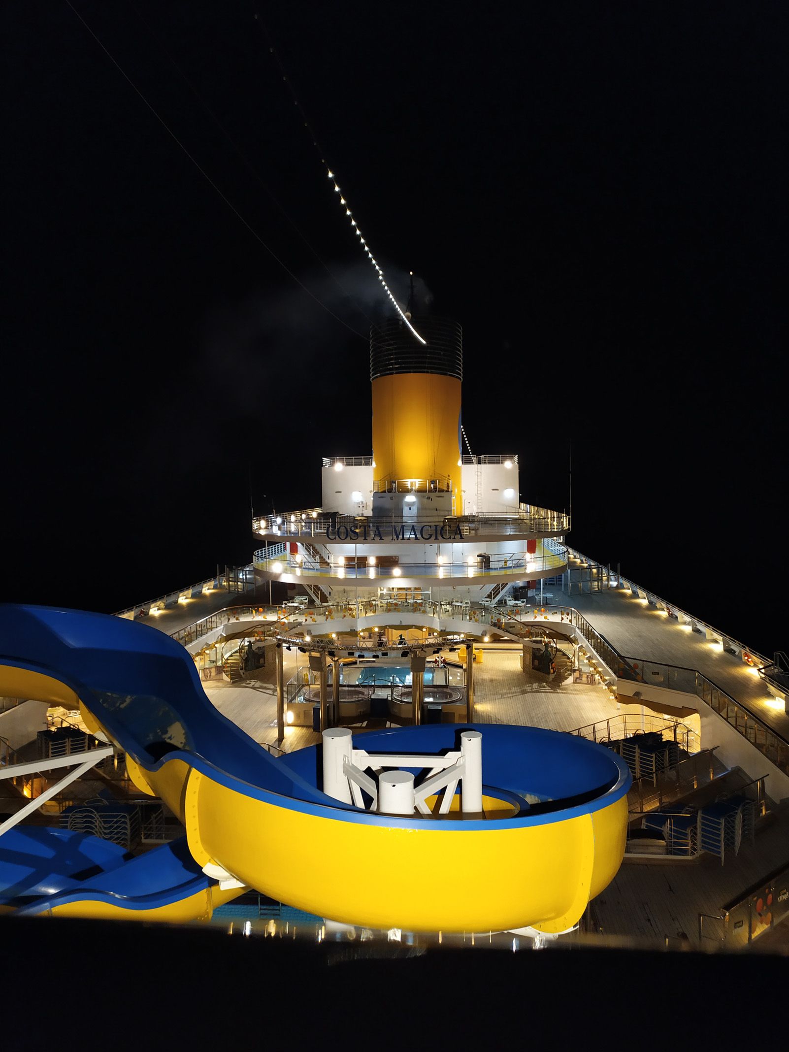 Pablo Garcia Serrano   Vaixell iluminat   A Sant Petersburg