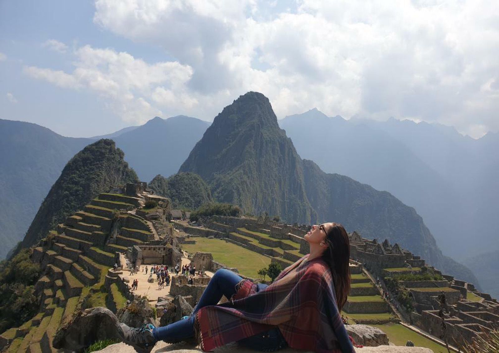 Viviana Chérrez   Viaja y sueña   Peru  MacchuPicchu