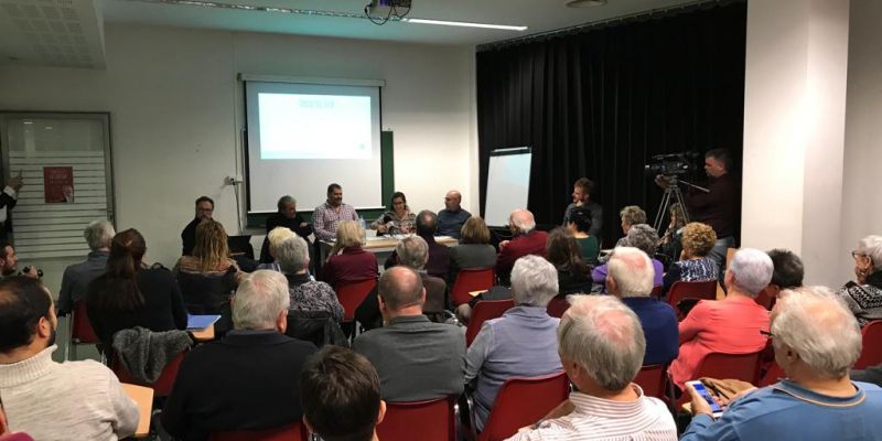 Una seixantena de persones han participat de la reunió informativa amb els socis de La Unió. FOTO: TOT Sant Cugat