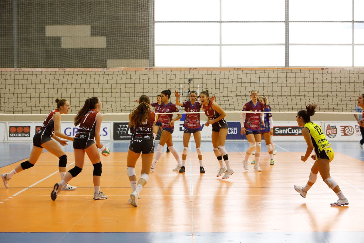 DSV Club Voleibol Sant Cugat vs OSACC Harrioja Voley. FOTO: Yves Dimant