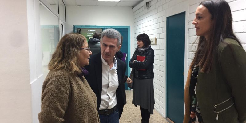 Pilar Gorina, Miquel Àngel Urrutia i Elena Vila, durant la visita. FOTO: Ferran Mitjà