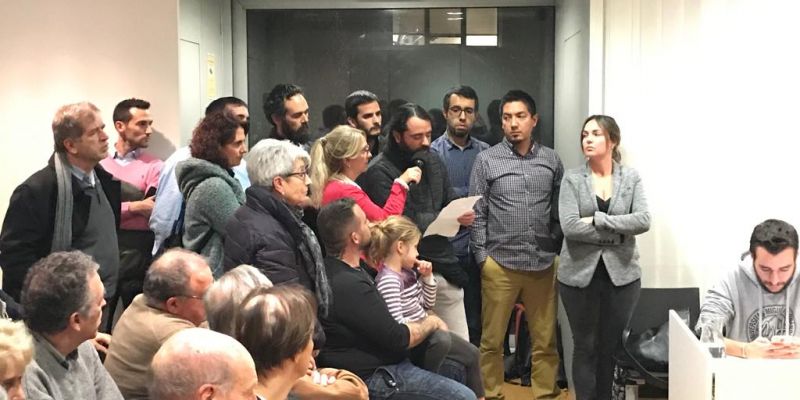 Representants de l'AFA La Mirada durant l'Audiència Pública. FOTO: TOT Sant Cugat