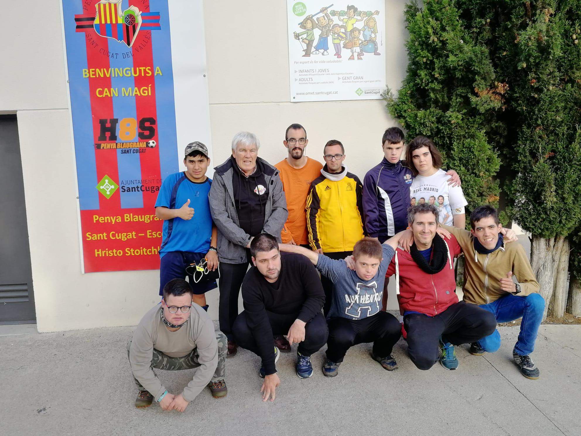 Equip de futbol inclusiu de la PB Sant Cugat i el Taller Jeroni de Moragas. FOTO: PBSC