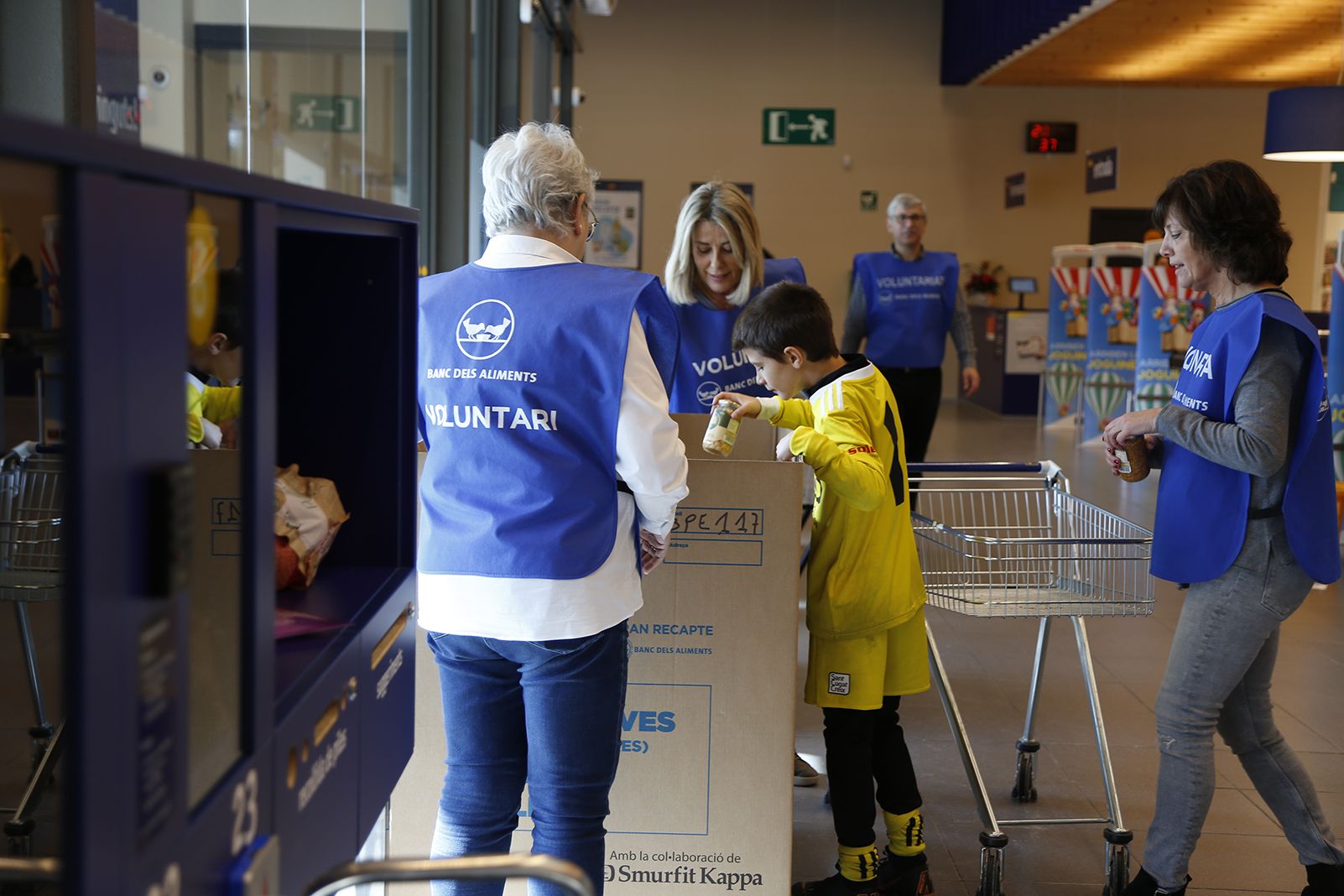 Gran recapte d'alimentació a l'Esclat. FOTO: Anna Bassa