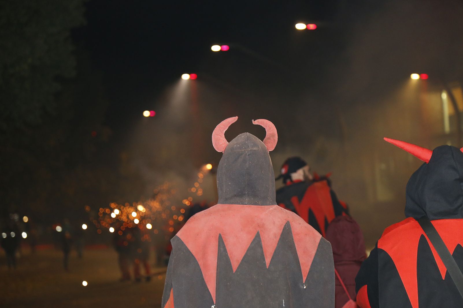 Intervenció dels Diables a la Rua tabucaire pels carrers de Sant Cugat. FOTO: Anna Bassa