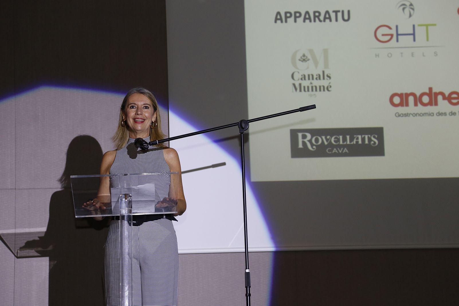 Parlaments al 38è sopar benèfic ASDI. FOTO: Anna Bassa