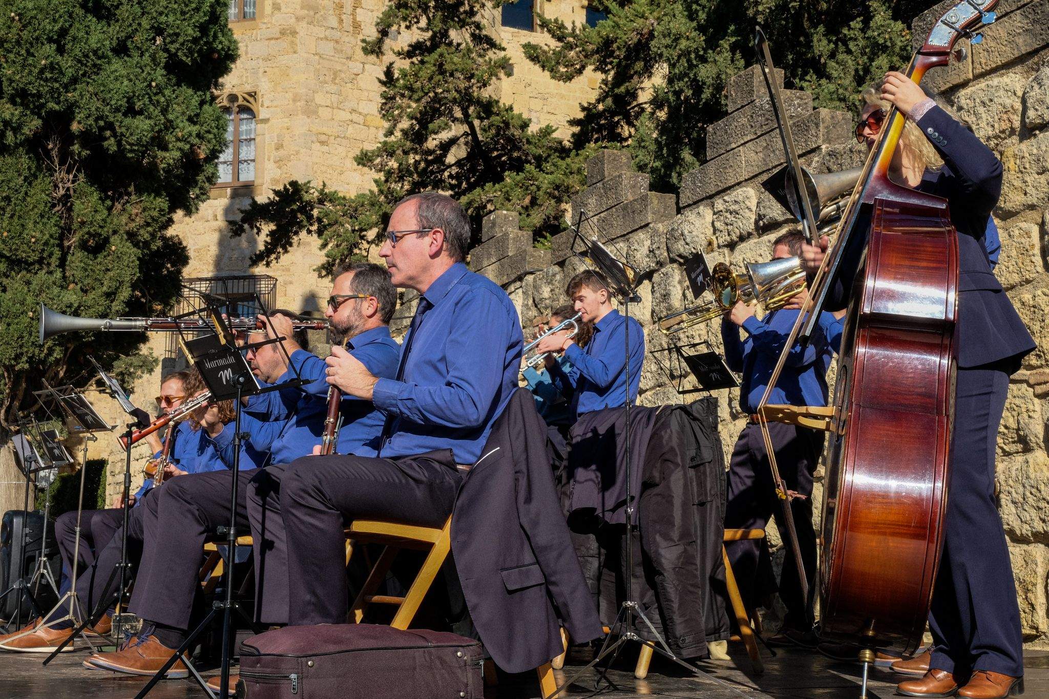 Ballada de sardanes a la plaça Octavià. FOTO: Ale Gómez