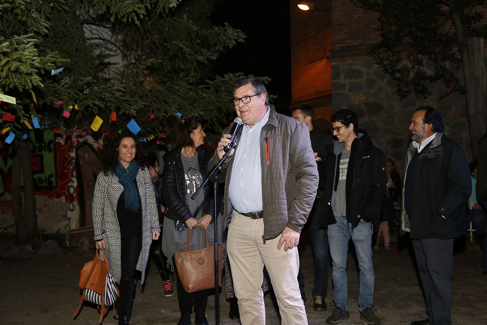 Encesa de llums de l'arbe de nadal de Valldoreix. FOTO: Anna Bassa