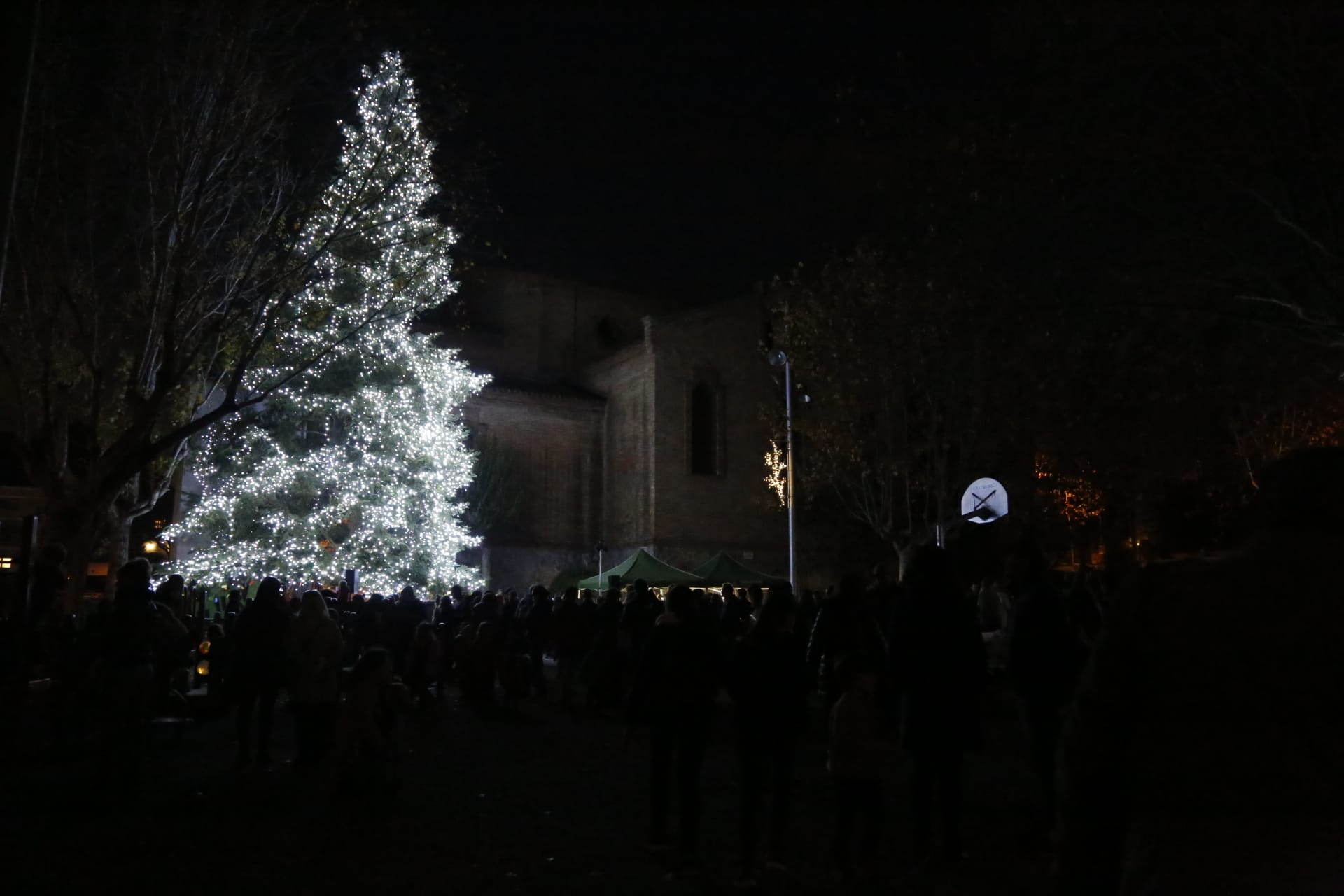 Encesa dels llums de Nadal a Valldoreix. FOTO: Anna Bassa