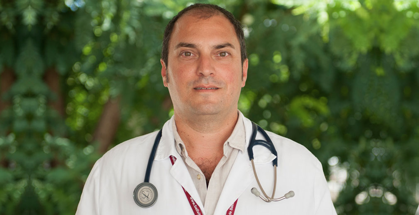 El doctor Antoni Riera és metge de l'Hospital de Bellvitge. FOTO: Cedida