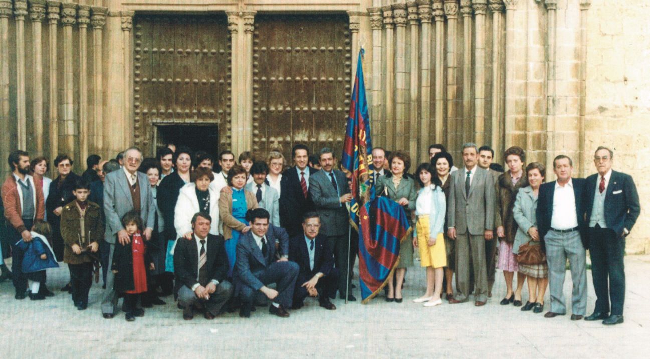 Benedicció de la bandera de la Penya Blaugrana Sant Cugat. FOTO: Penya Blaugrana Sant Cugat